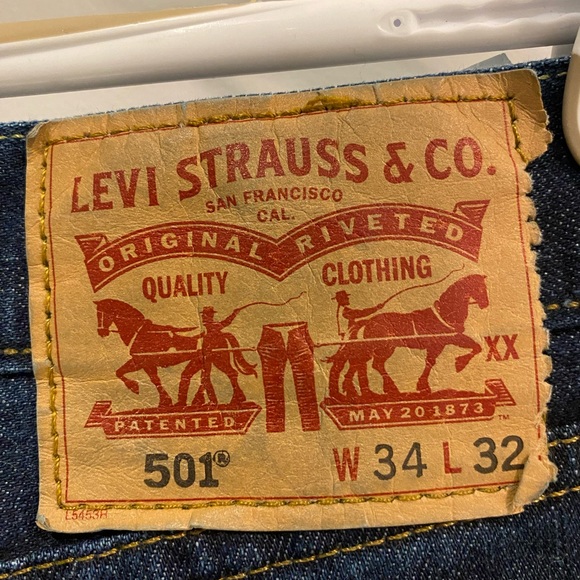 Men’s Levi 501s 34W - Picture 3 of 3